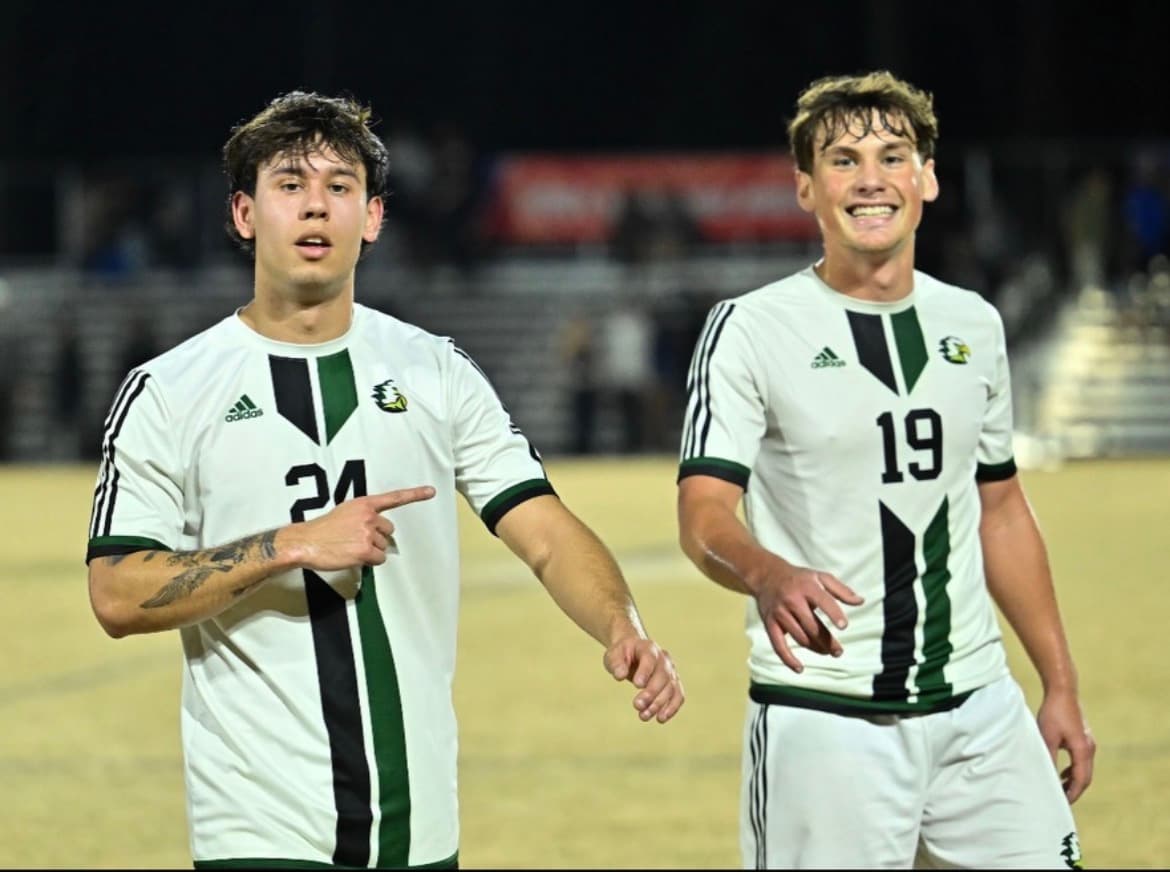 The Comeback - Photo 1